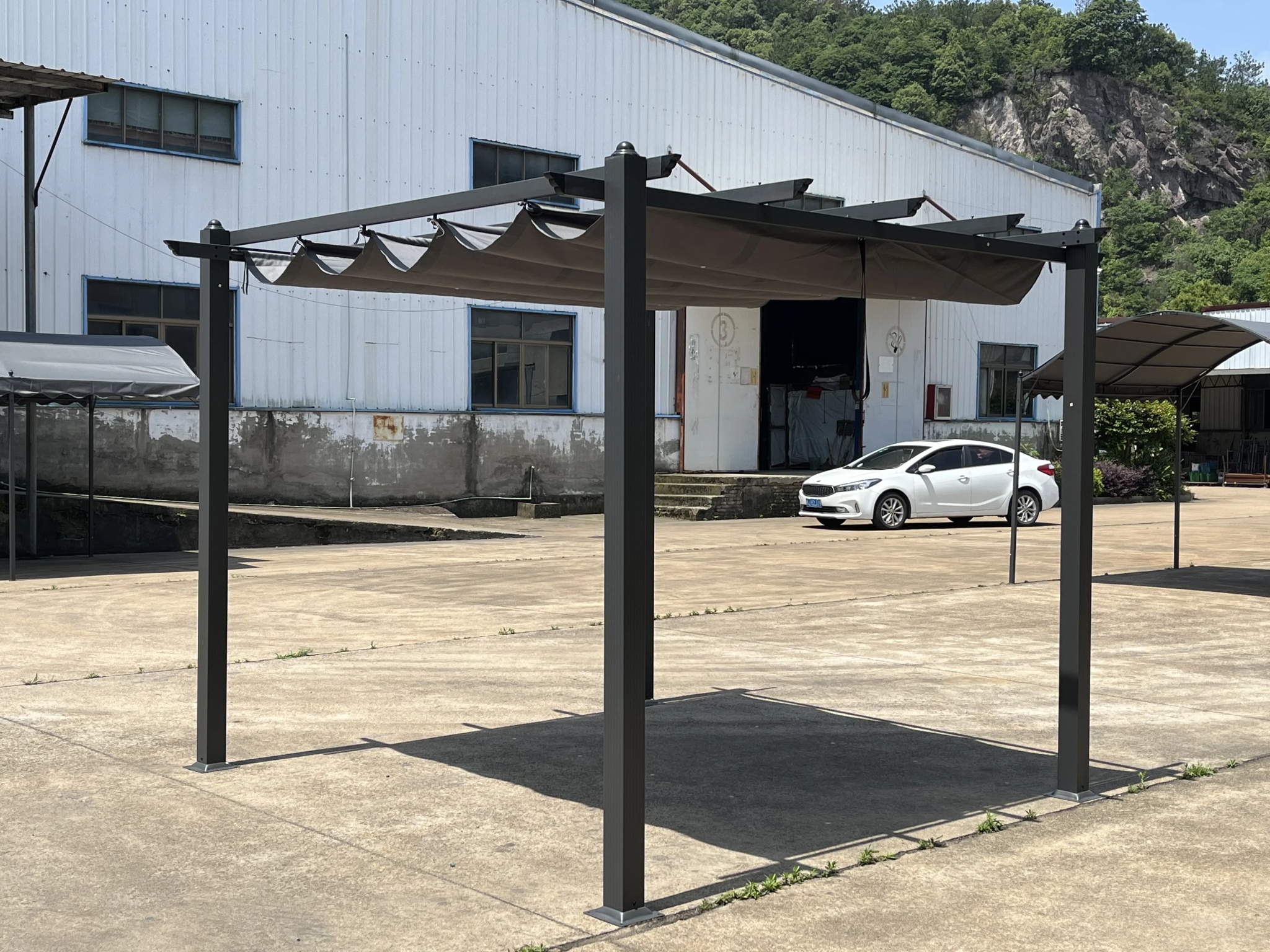 Outdoor Pergola with Adjustable Roof,Modern Metal Patio Aluminum Pergola,Reinforced Frame Outdoor Shelter with Sun Shade Canopy,Shade Cover for Garden,Backyard and Deck - Image 21