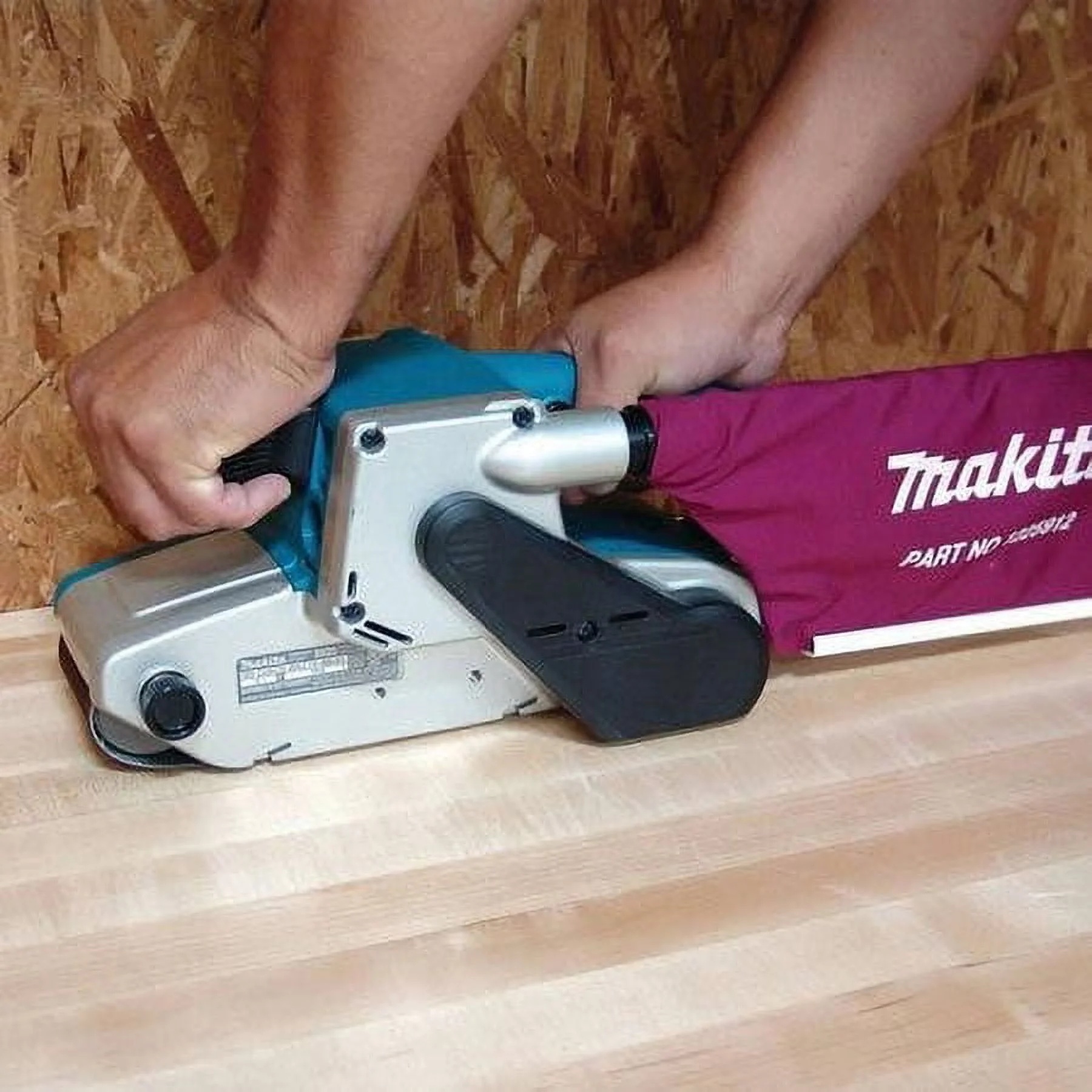 Makita 9920 3'' x 24'' Corded Belt Sander Variable Speed - Image 4