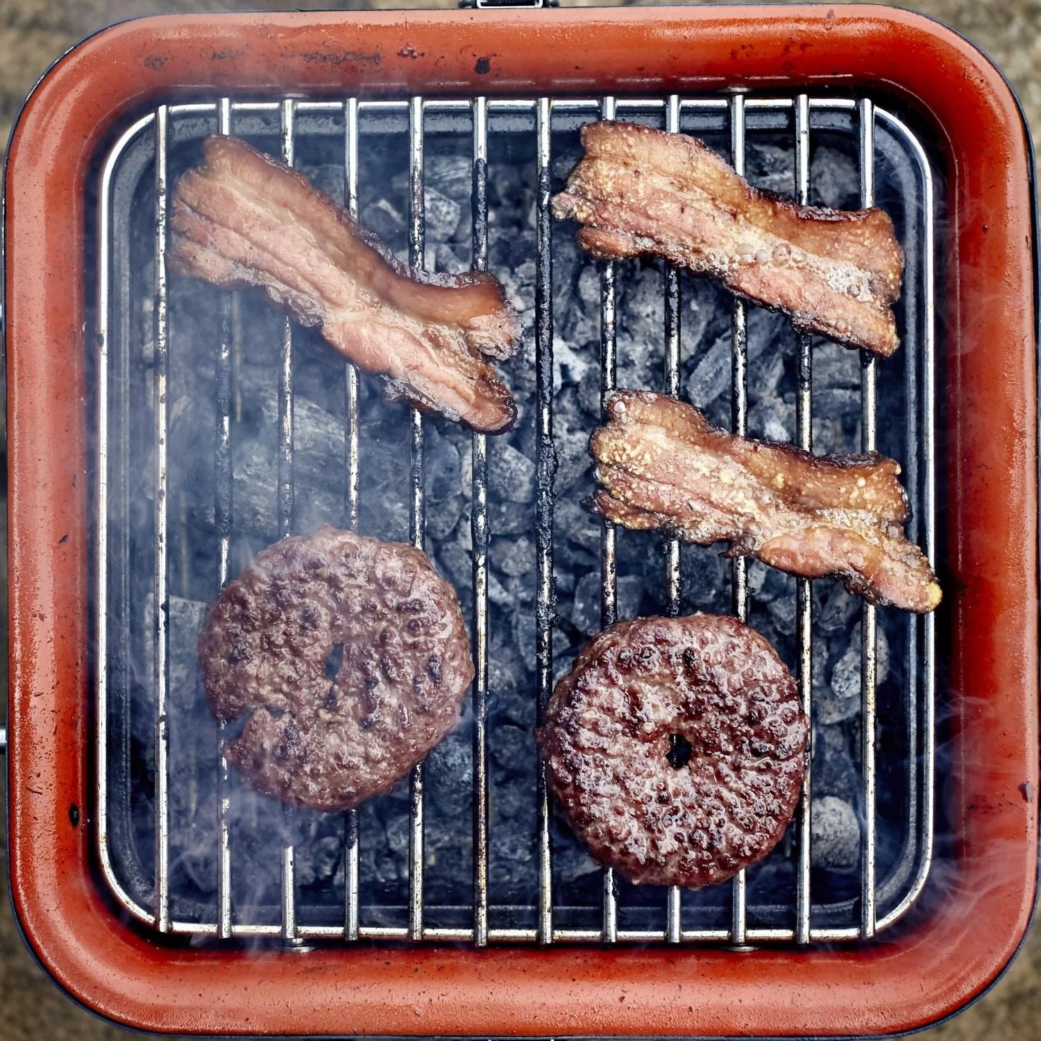 Everdure Cube Charcoal Grill with Cool Touch Handles, Storage Container & Bamboo Serving Board - Image 6