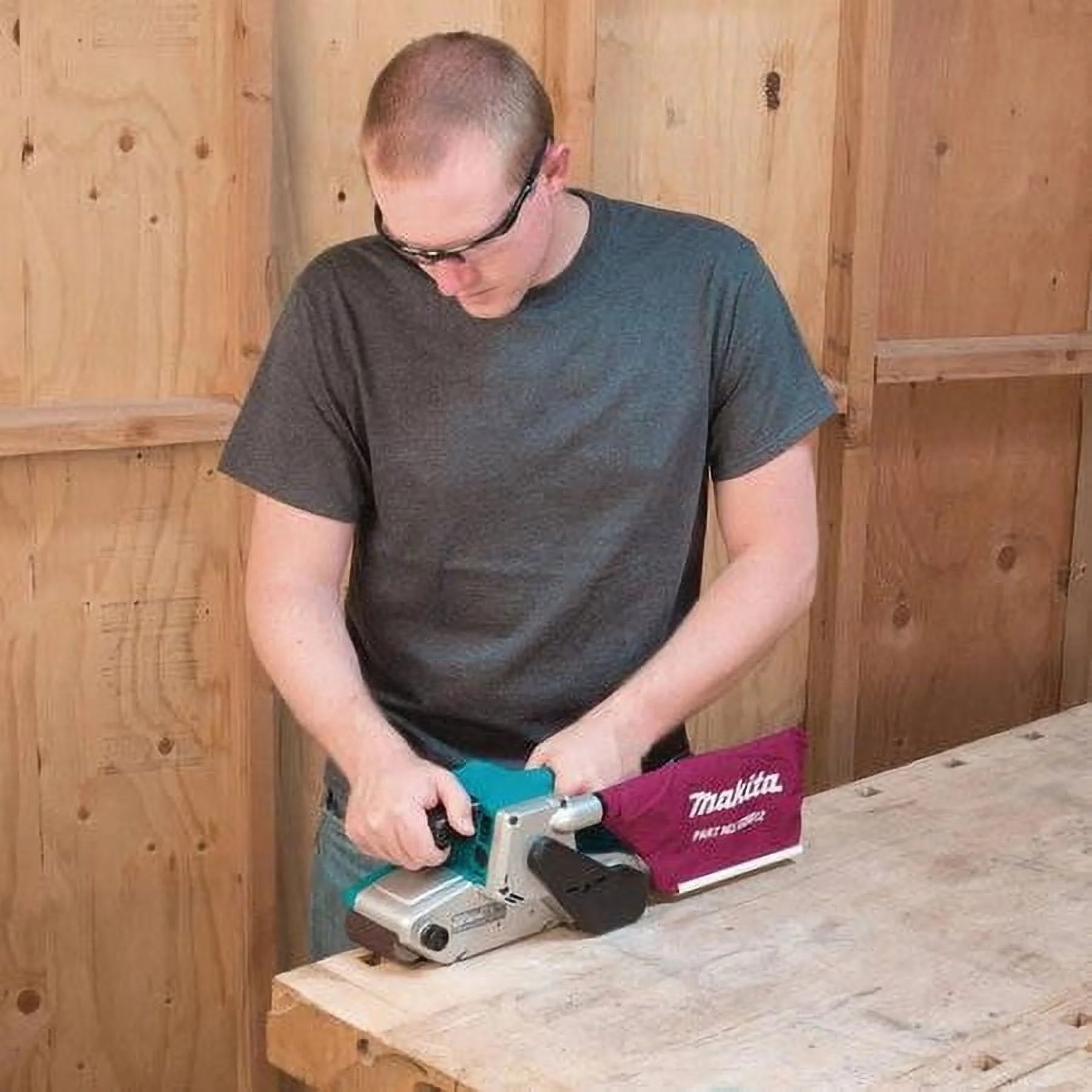 Makita 9920 3'' x 24'' Corded Belt Sander Variable Speed - Image 8