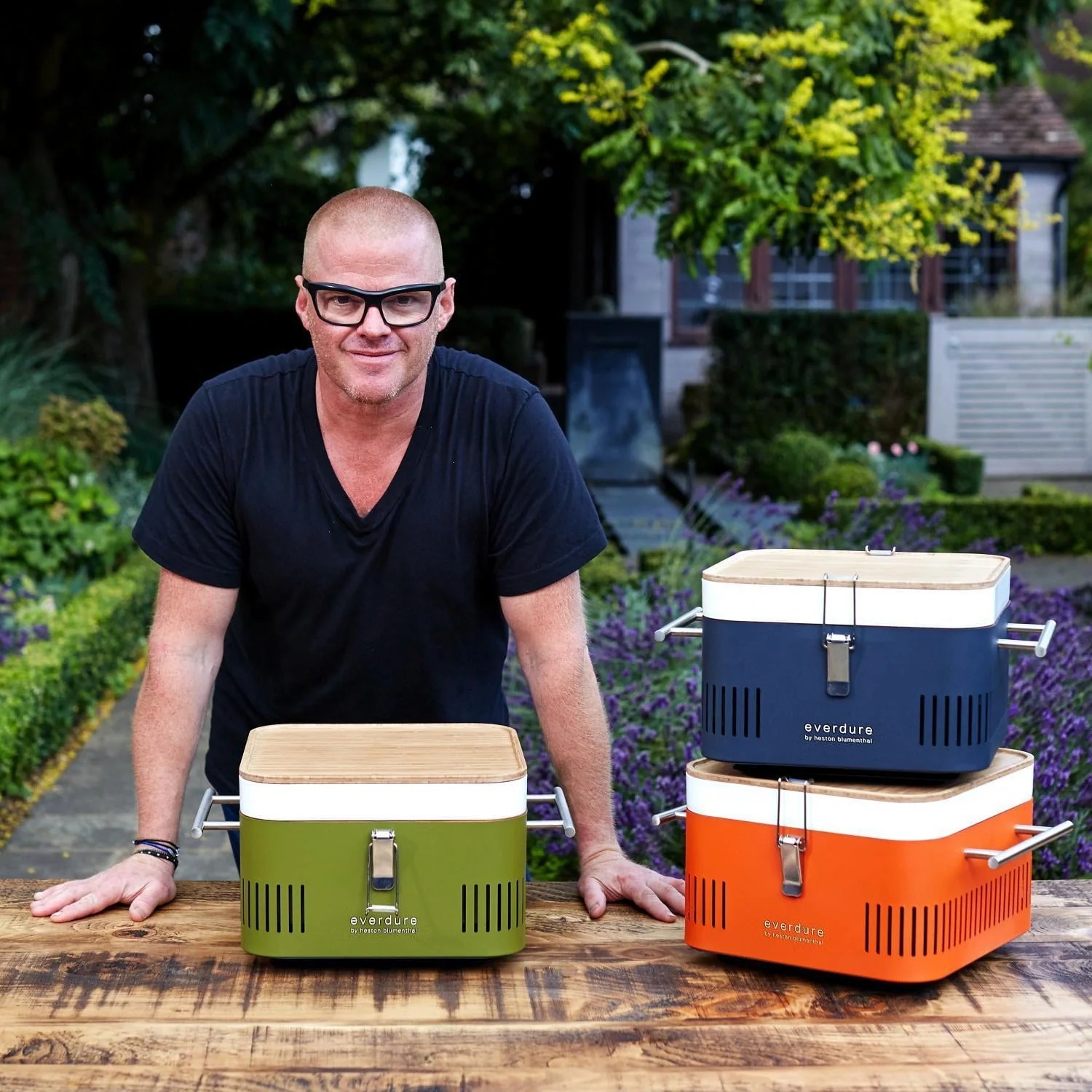 Everdure Cube Charcoal Grill with Cool Touch Handles, Storage Container & Bamboo Serving Board - Image 5