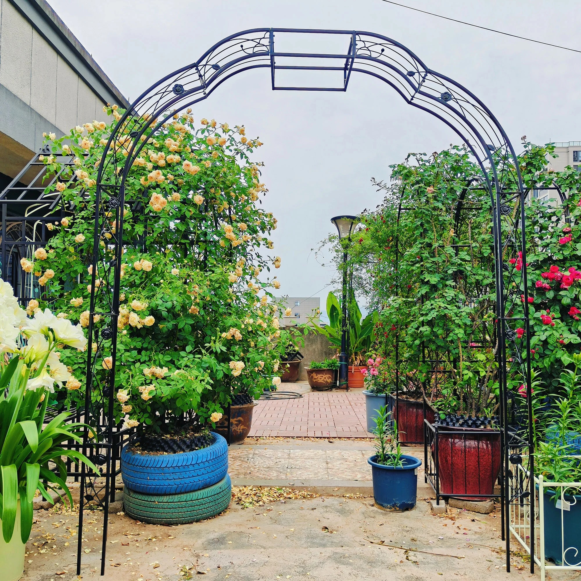 Yoneston 98.4"H Metal Garden Arch Trellis, Garden Arbor Trellis Support Rose Arch for Outdoor Plant Climbing or Wedding Decor, Black - Image 5