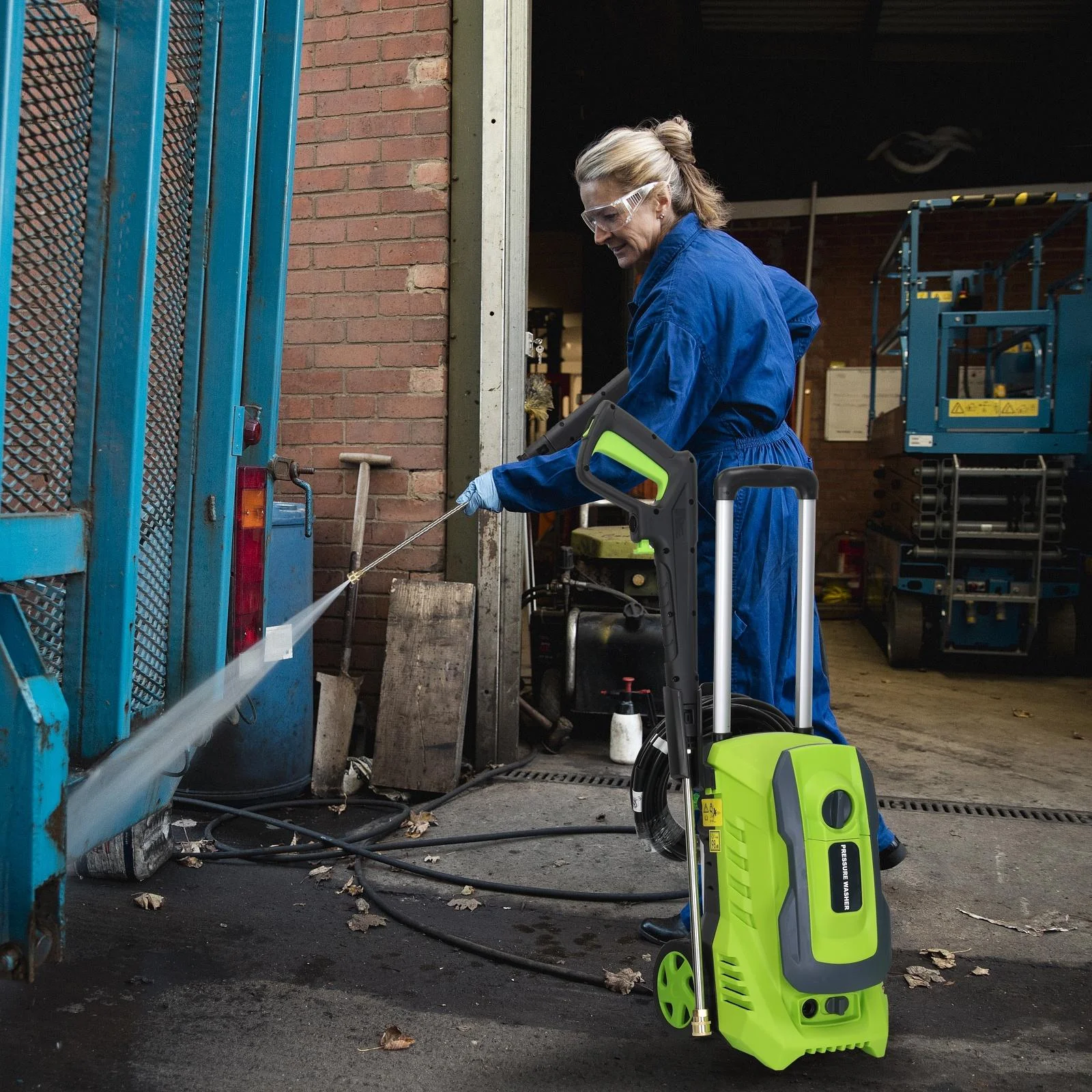 Seizeen Pressure Washer, Power Washer Electric Powered Max 3300 PSI 2 GPM, 1800W 110V Motor, with Foam Cannon & 7.3M Hose, Car House Garden Cleaning - Image 2