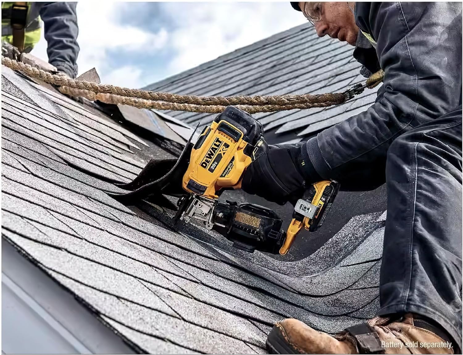DEWALT DCN45RNB Cordless Roofing Nailer Nail Gun - Image 8