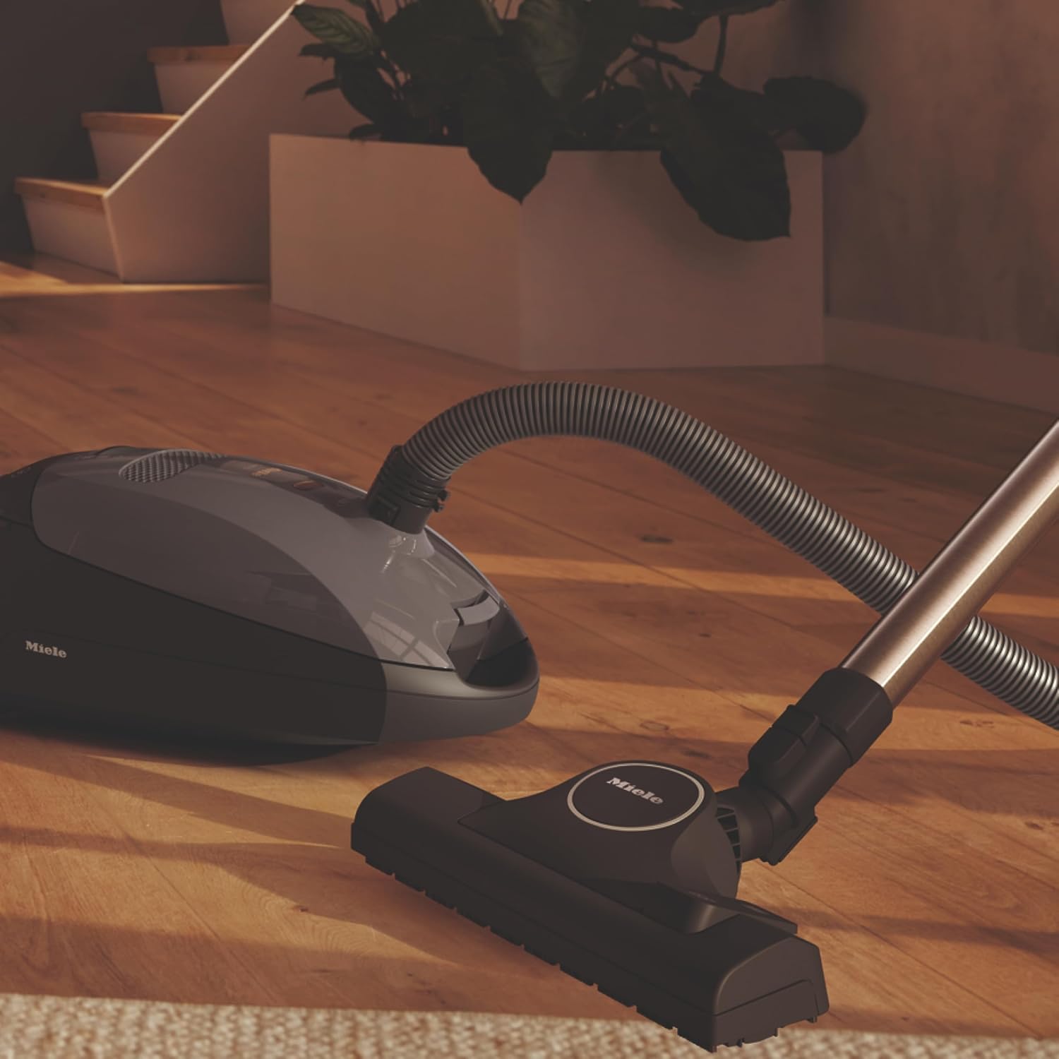 Classic C1 Pure Suction Vacuum for Hard Floors & Low-Pile Carpet - Image 8